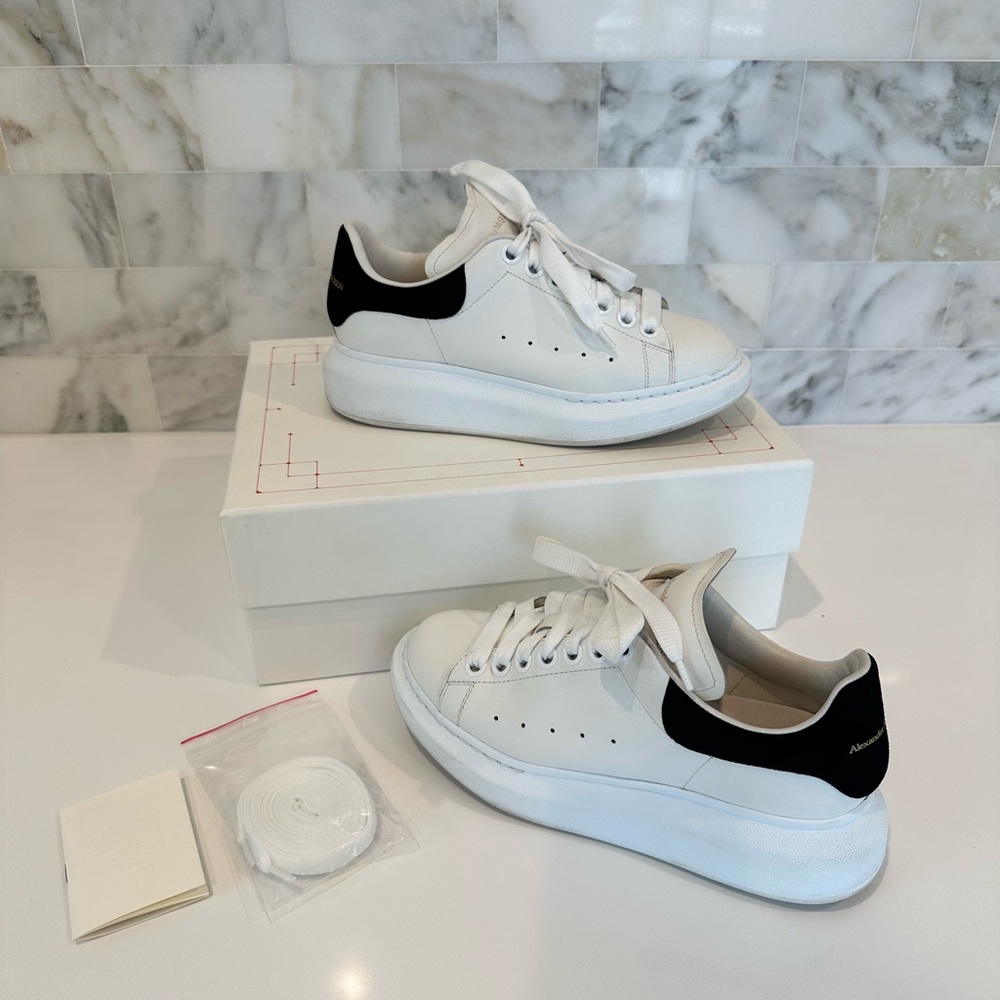 Alexander McQueen Sneaker Women 36.5 White Black Original Box
